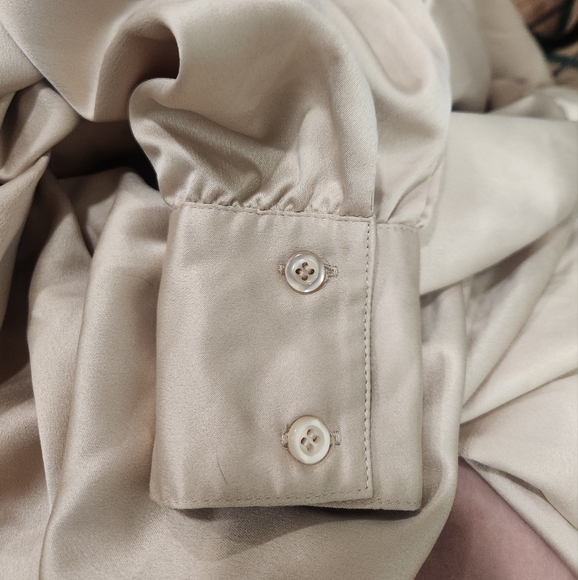 Wuko Gals~ Satin like long sleeve pearl buttons down, sand midi dress, Sz XS - Picture 10 of 13